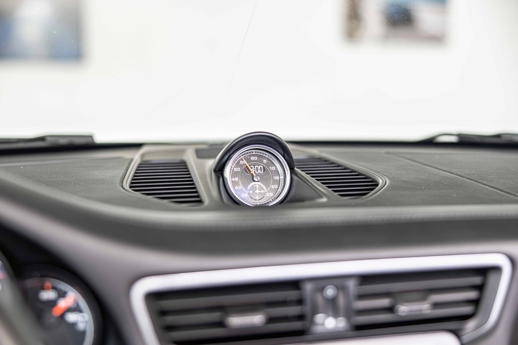 2017 PORSCHE 911 - Image 28