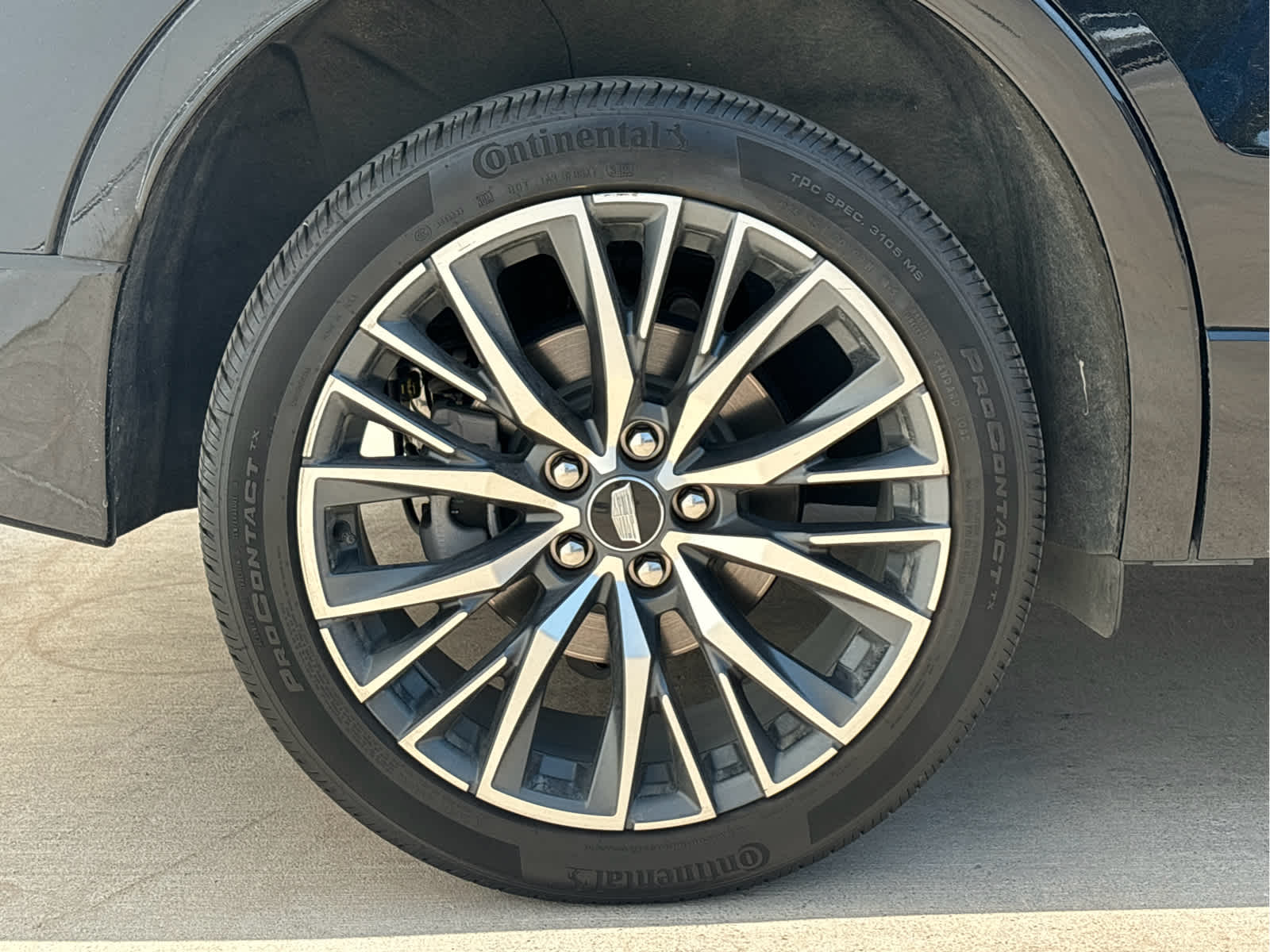 2024 Cadillac XT4 Sport photo 8