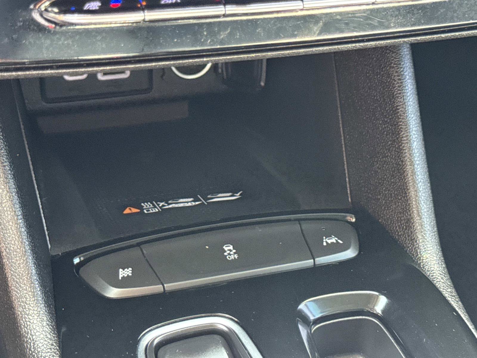 2022 Chevrolet Bolt EUV Premier photo 22
