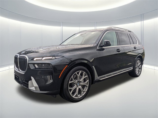 2025 BMW X7 40i's photo