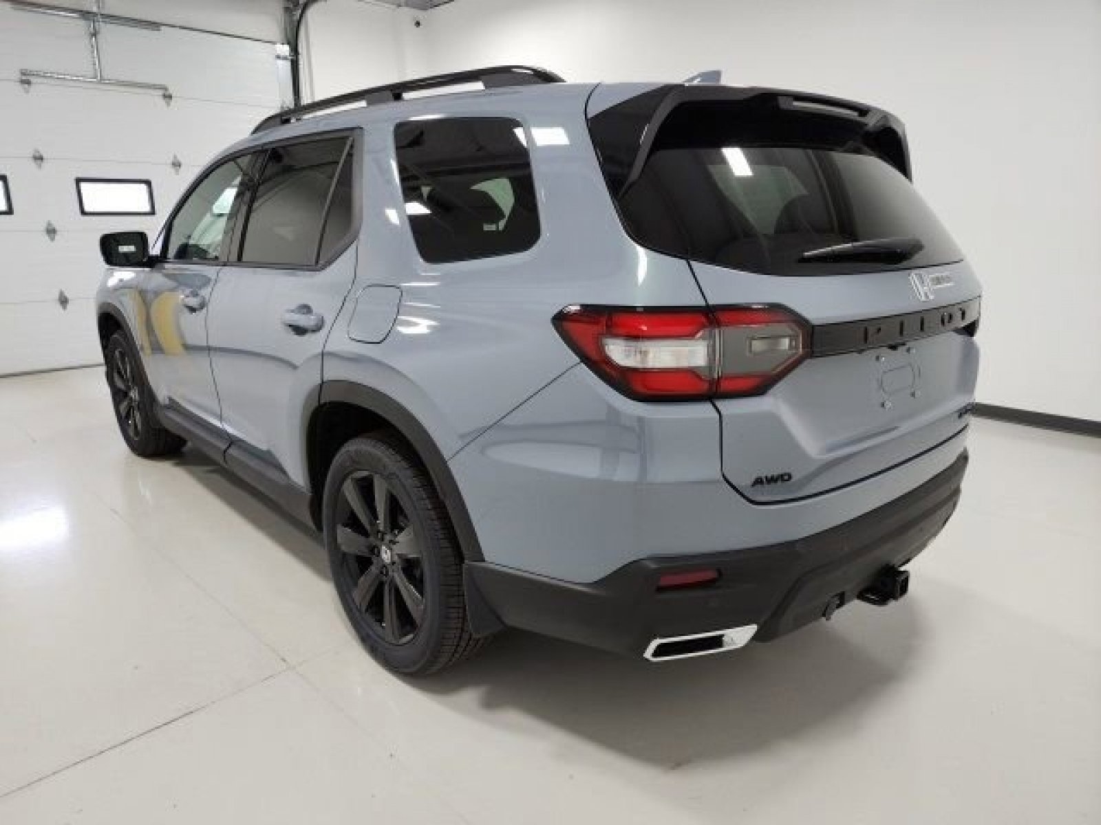 2025 Honda Pilot Black Edition photo 3