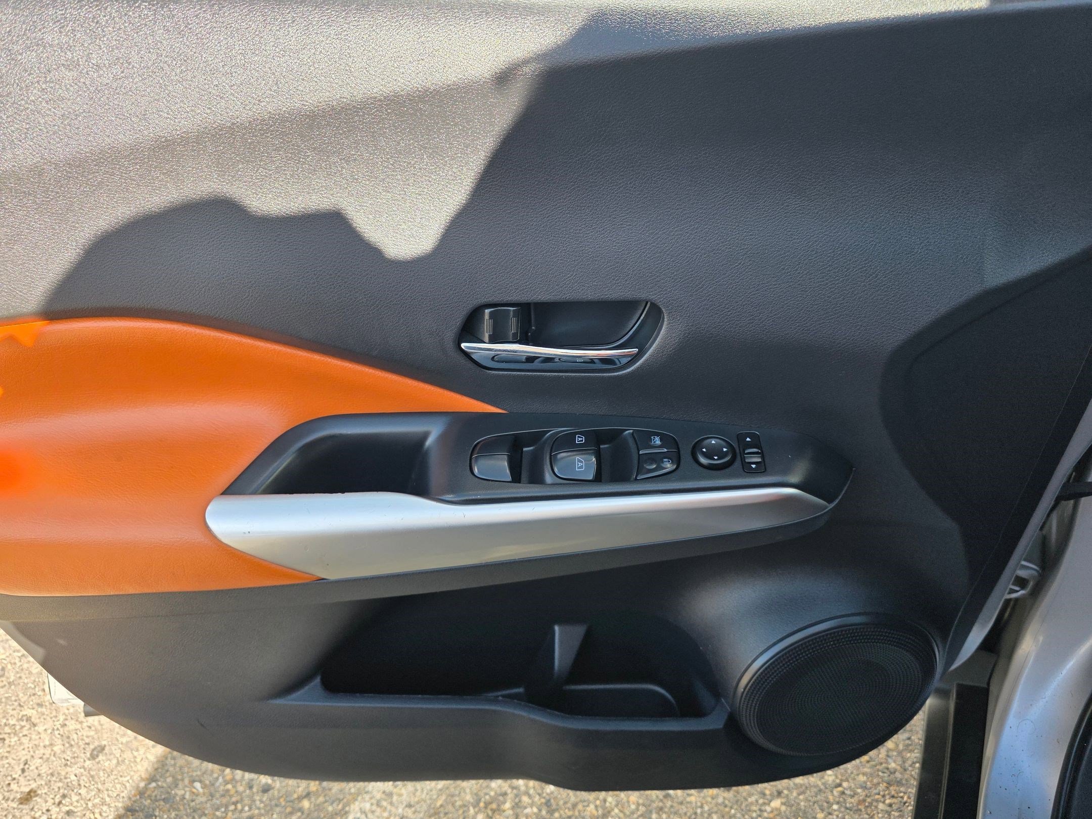 2018 Nissan Kicks SR photo 10