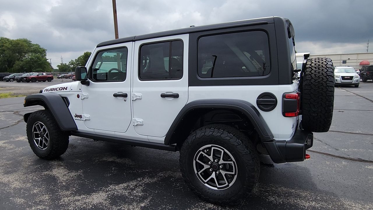 2024 Jeep Wrangler Rubicon photo 5