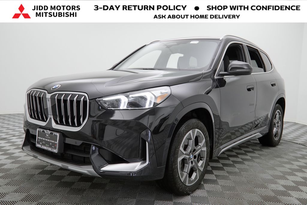 2025 BMW X1 28i's photo