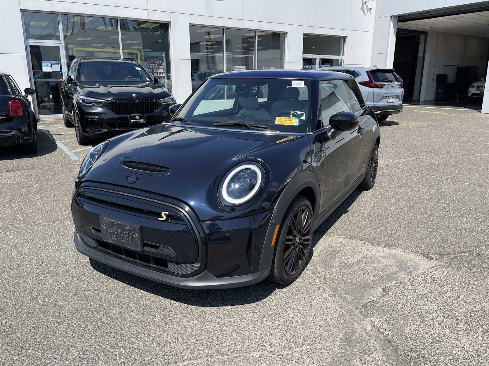 Used 2024 MINI Hardtop 2 Door SE with VIN WMW13DJ0XR2V03695 for sale in Freeport, NY
