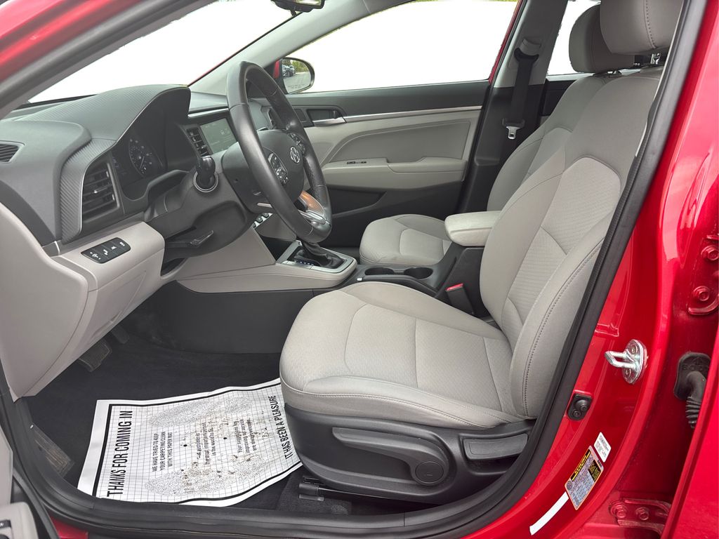 2020 Hyundai Elantra Value Edition photo 9