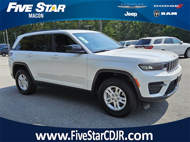 2025 Jeep Grand Cherokee Laredo's photo