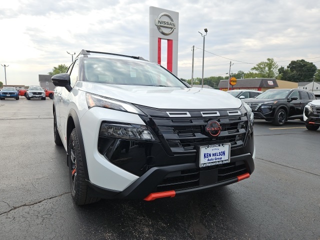 2026 Nissan Rogue SV photo 12