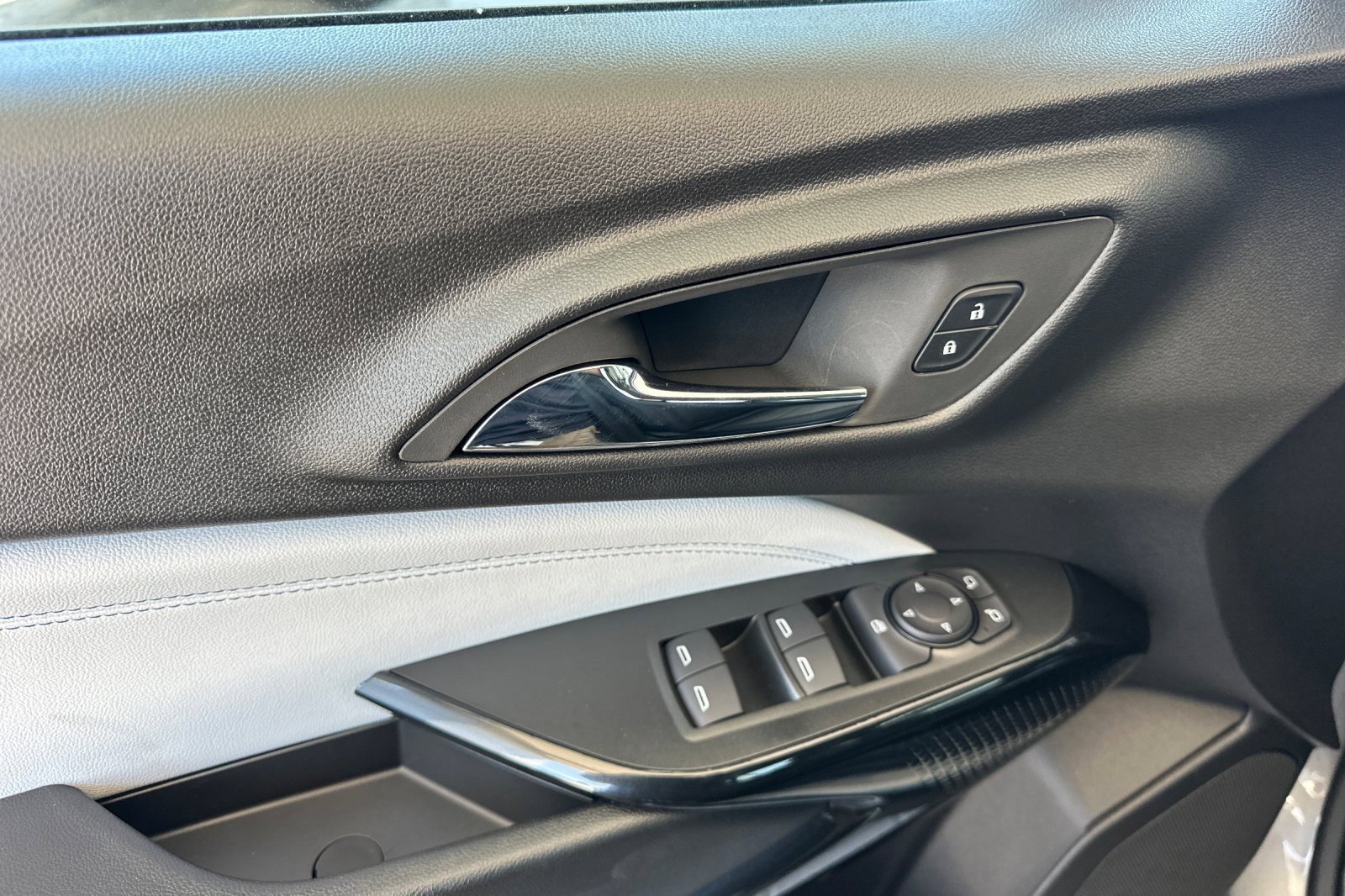 2025 Chevrolet Trax photo 11