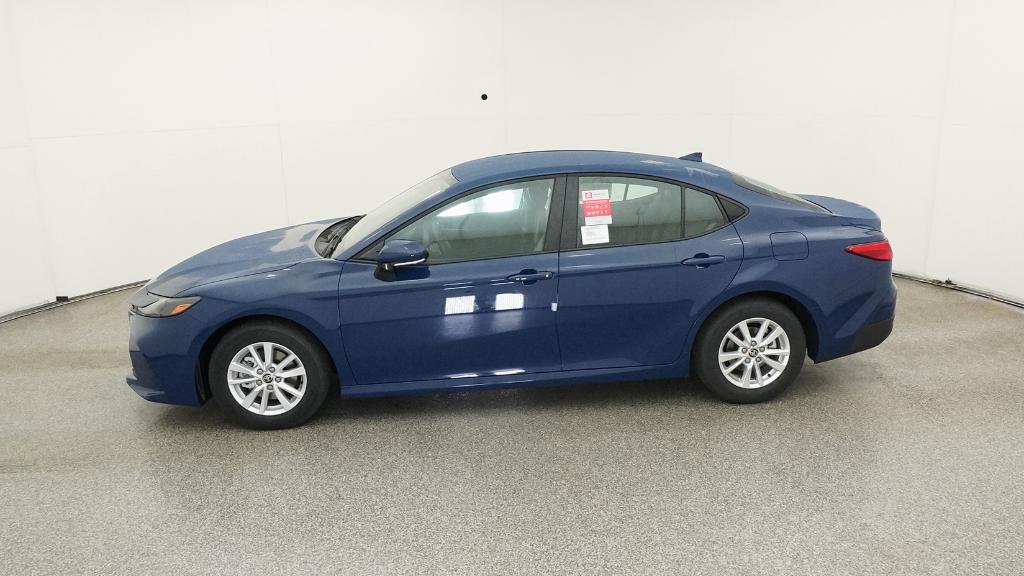 2026 Toyota Camry LE photo 9