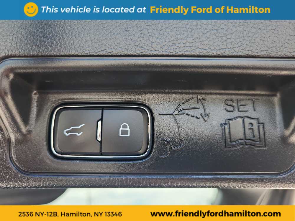 2022 Ford Explorer XLT photo 26