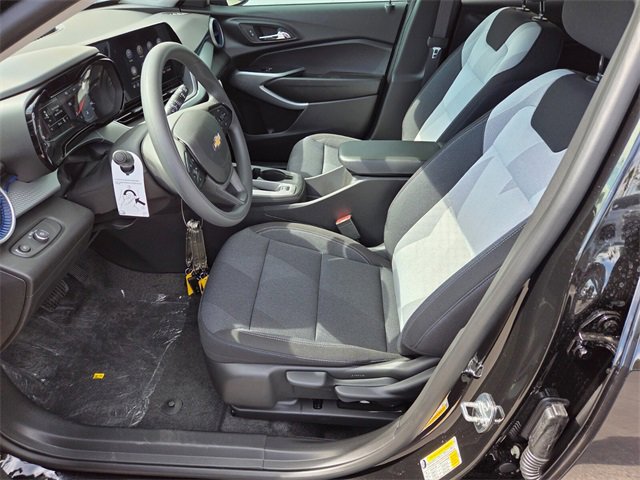 2026 Chevrolet Trax LS photo 3