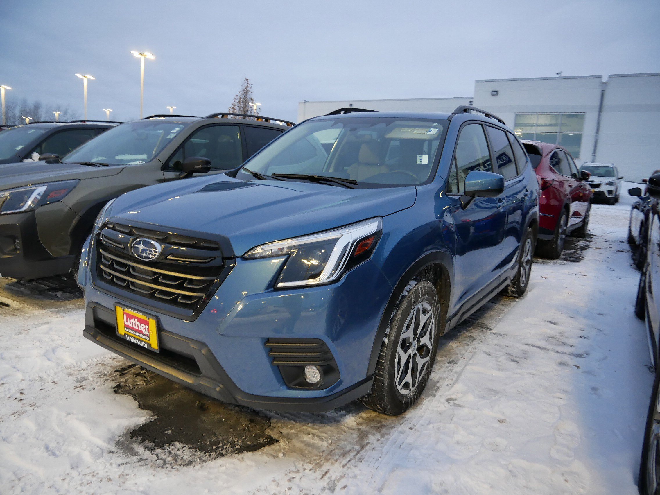 2024 Subaru Forester Premium photo 2