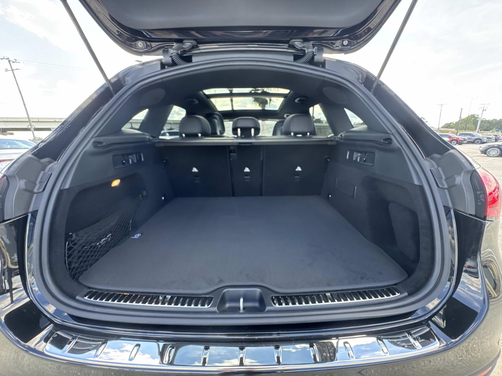 2026 Mercedes Benz GLC 300 4MATIC photo 5