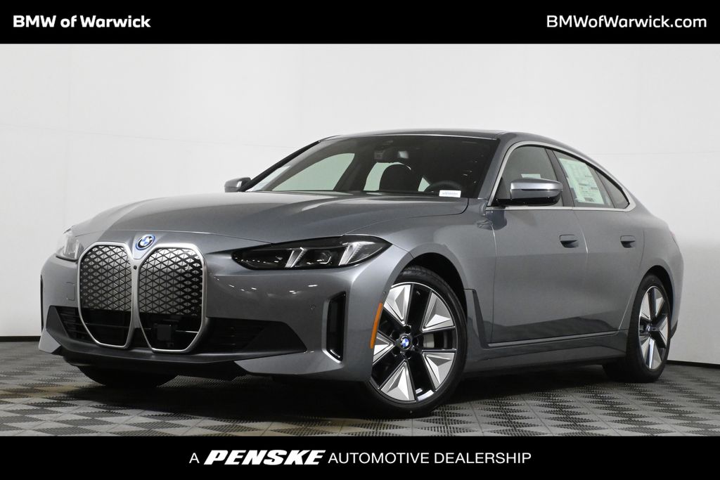2025 BMW i4 40's photo