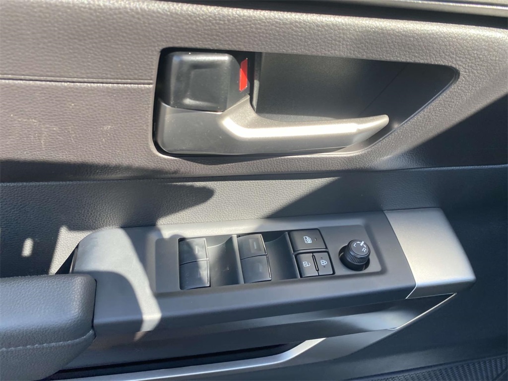 2026 Toyota Tundra SR5 CrewMax photo 12