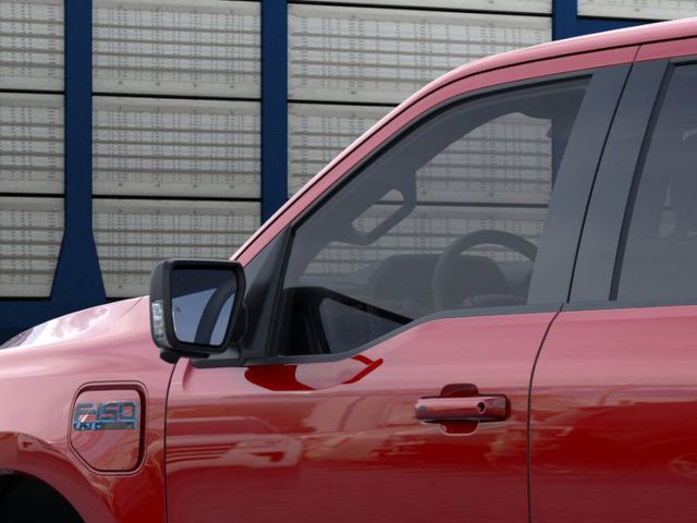 2025 Ford F-150 Lightning photo 17