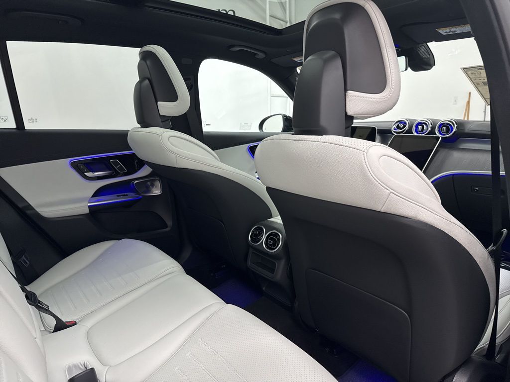 2026 Mercedes Benz GLC 300 photo 23