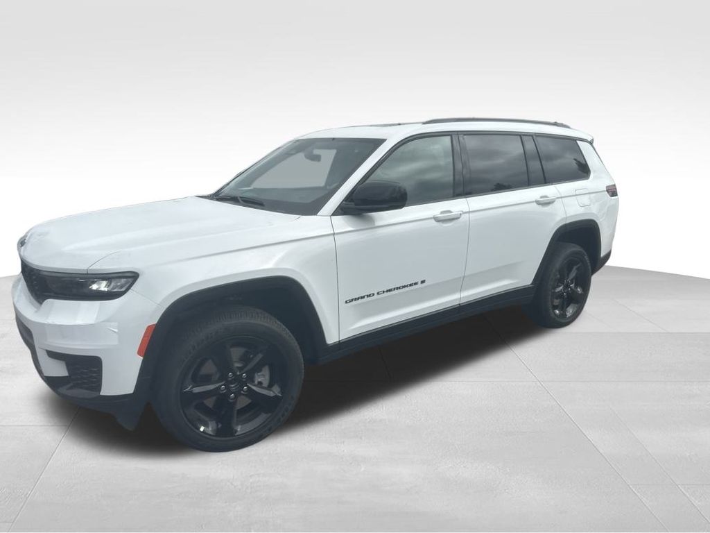 2025 Jeep Grand Cherokee Altitude X photo 3