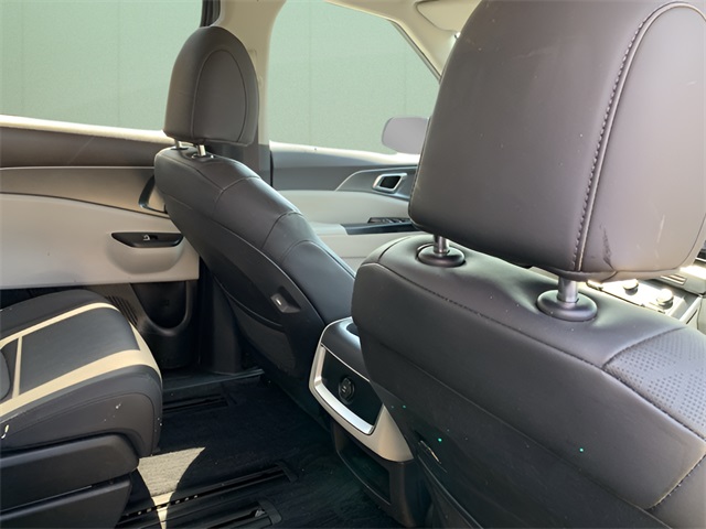 2024 Kia Carnival LX photo 38