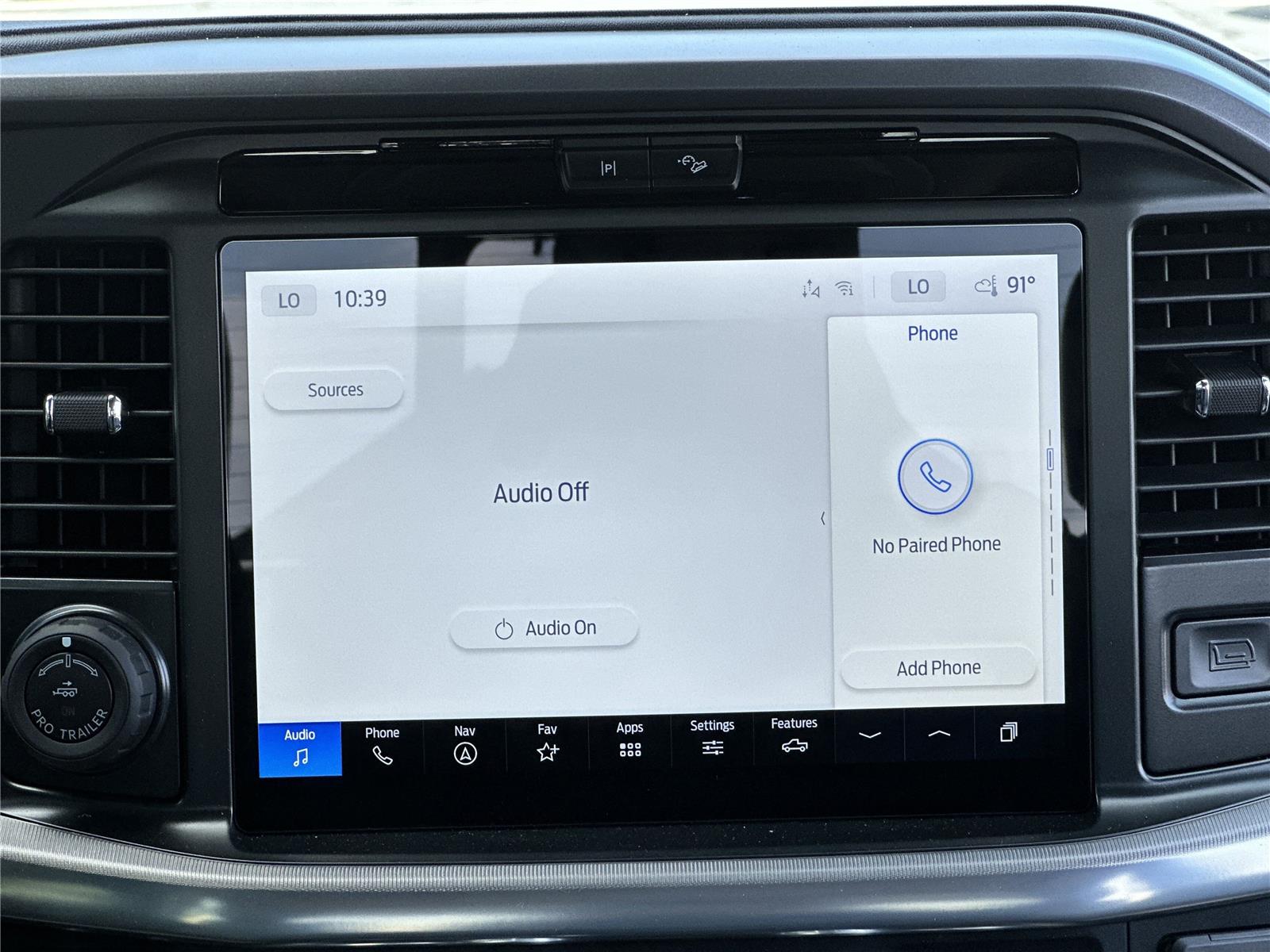 2025 Ford F-150 Lariat photo 3