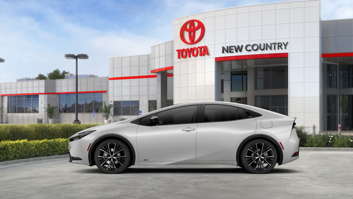 2026 Toyota Prius XLE photo 4