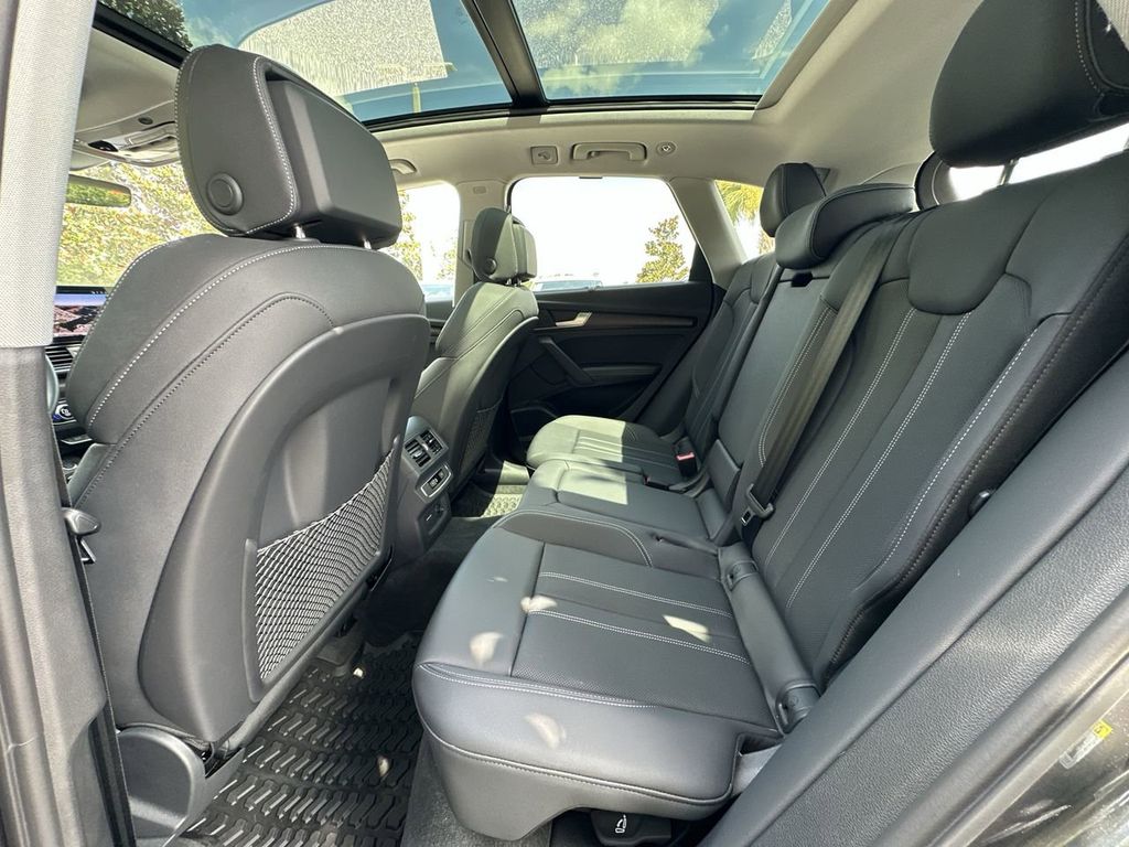 2024 Audi Q5 45 S line Premium photo 26