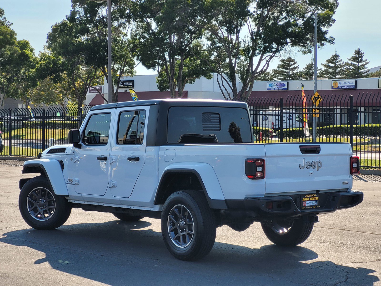 2020 Jeep Gladiator Overland photo 6