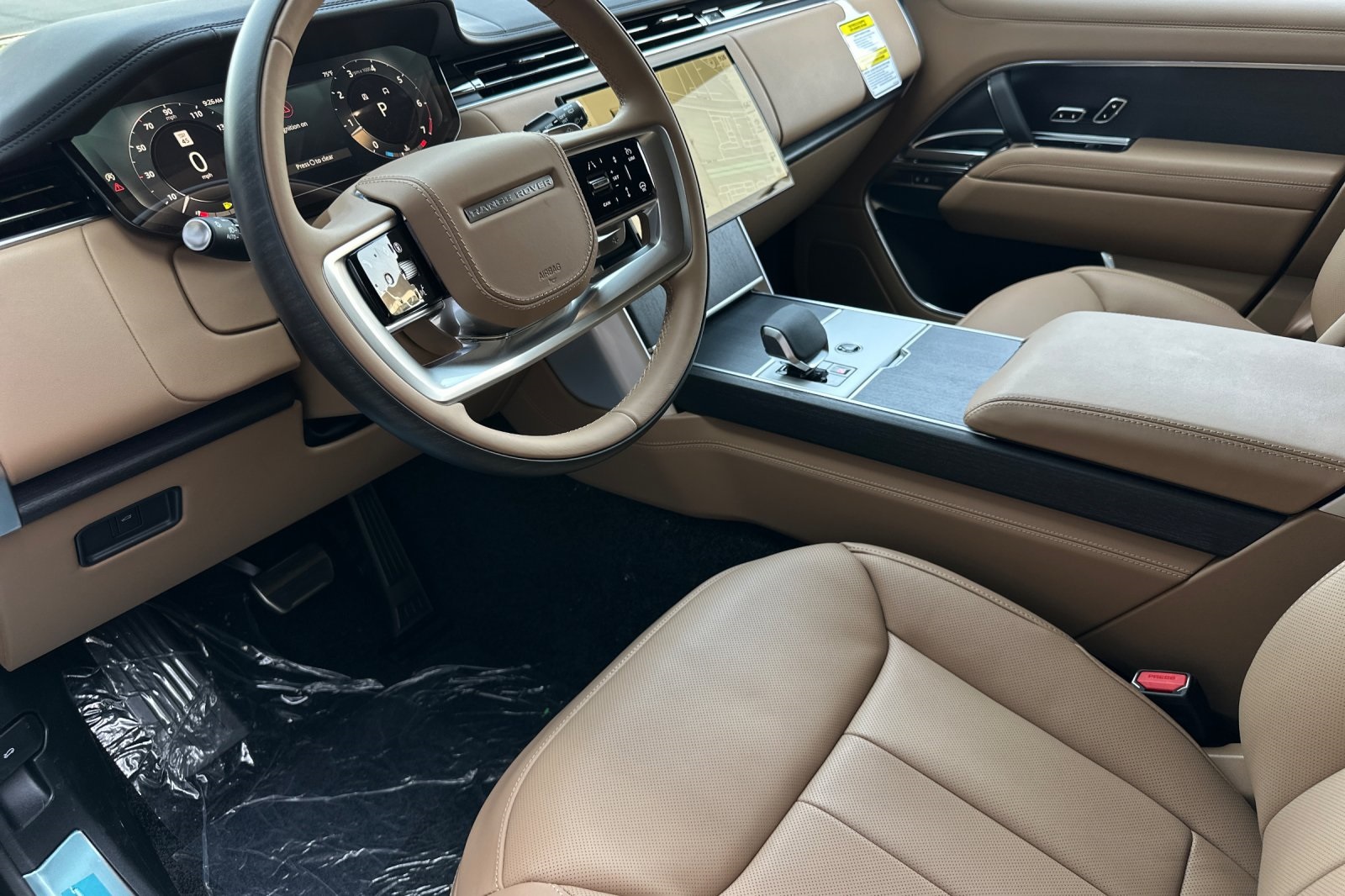 2025 Land Rover Range Rover SE photo 8