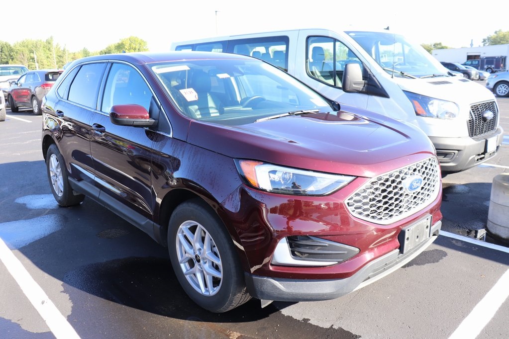 2024 Ford Edge SEL photo 3