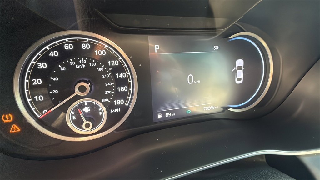 2022 Genesis G70 2.0T photo 9