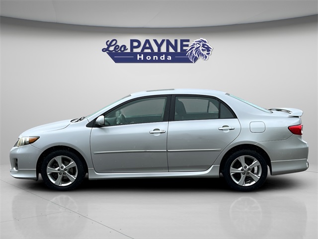 2011 Toyota Corolla S photo 3