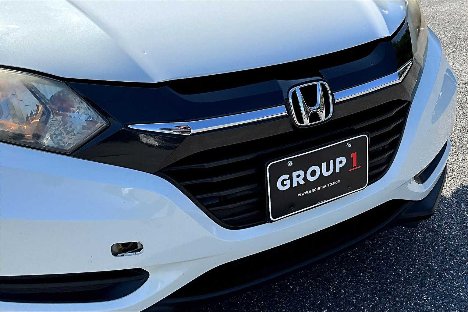 2016 Honda HR-V LX photo 26