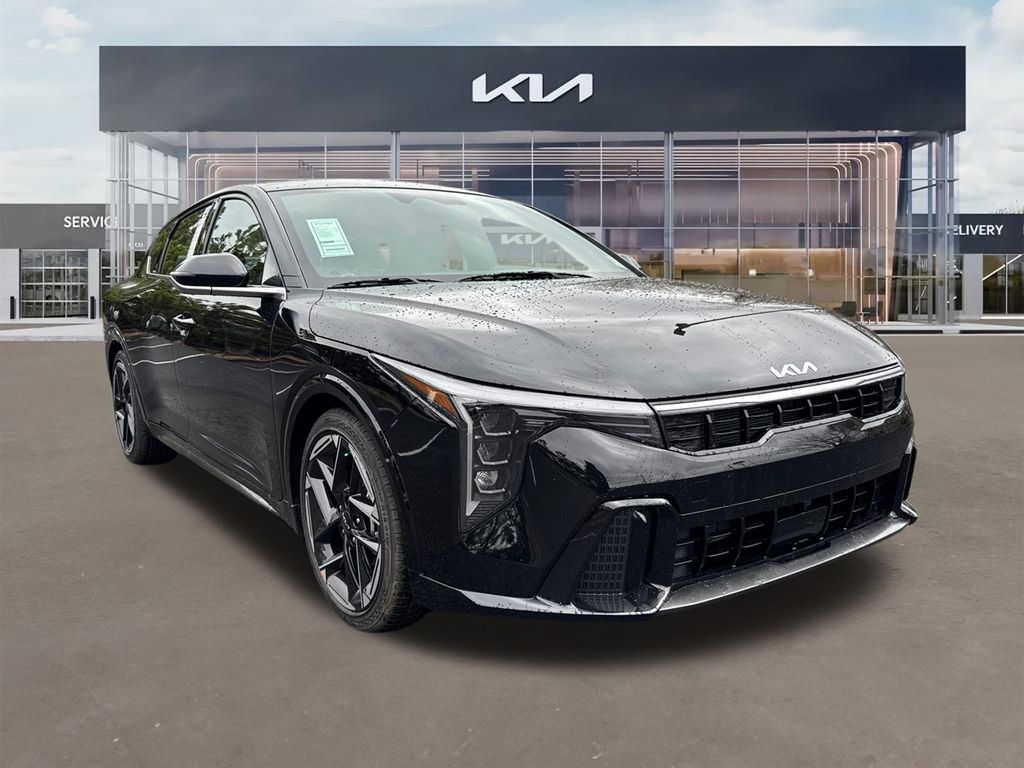 2025 Kia K4 GT-Line's photo