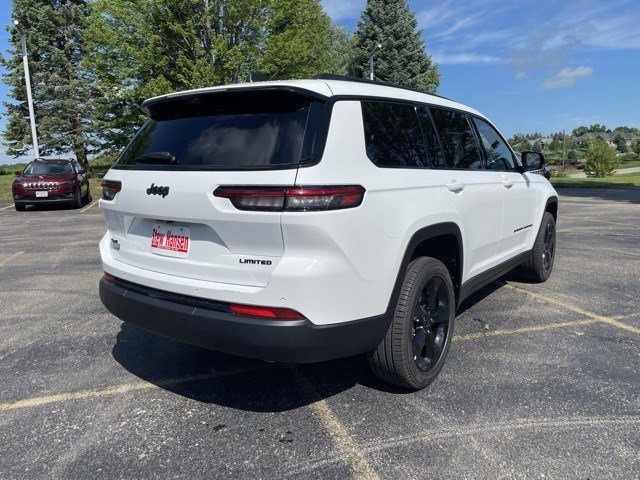 2025 Jeep Grand Cherokee Limited photo 2