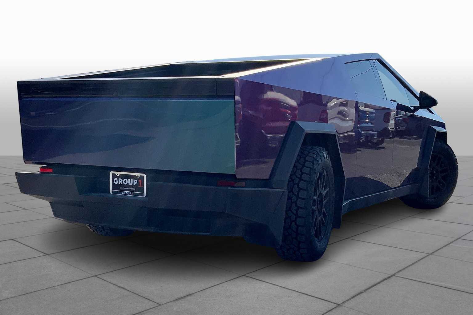 2024 Tesla Cybertruck All-Wheel Drive photo 12