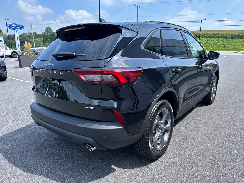 2025 Ford Escape ST-Line photo 14