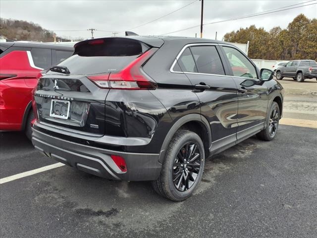 2025 Mitsubishi Eclipse Cross LE photo 3