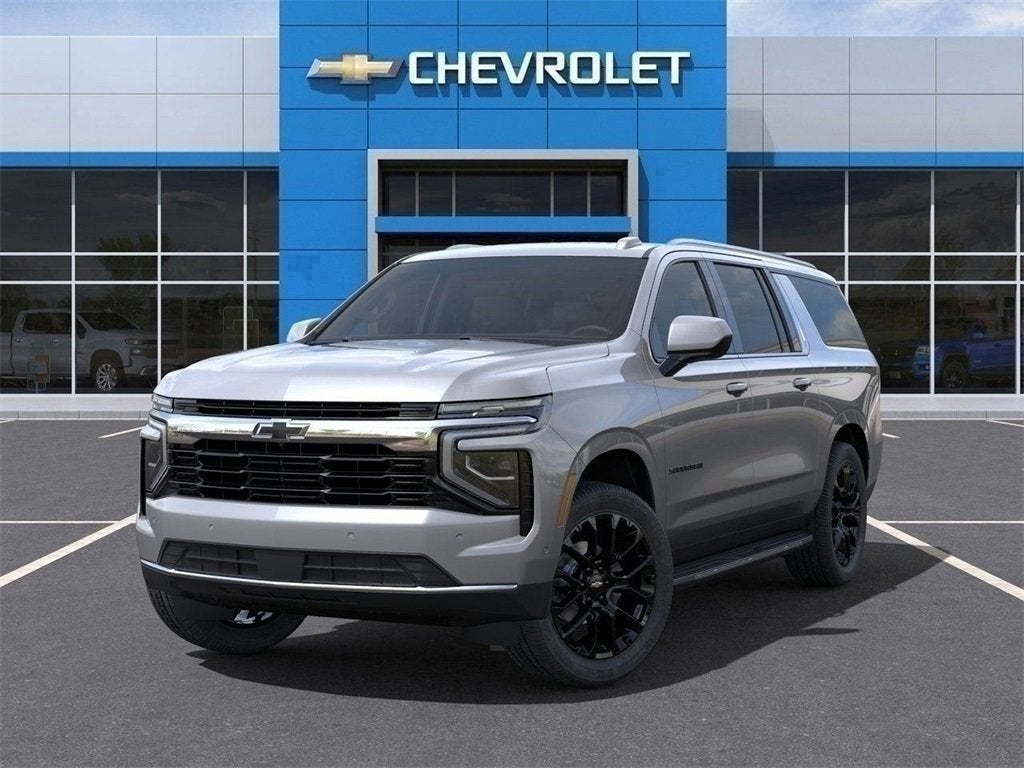 2025 Chevrolet Suburban LS photo 6