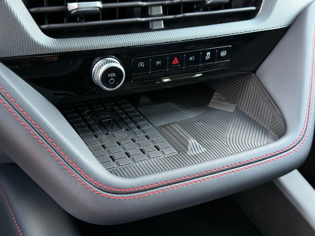 2025 Ford Explorer ST-Line photo 11