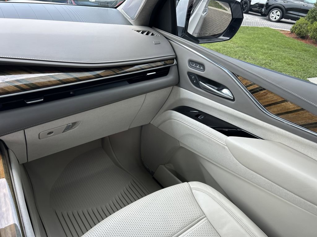 2021 Cadillac Escalade Premium Luxury Platinum photo 15
