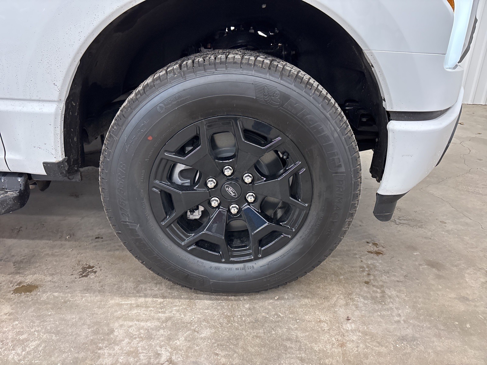 2025 Ford F-150 Lightning XLT photo 26