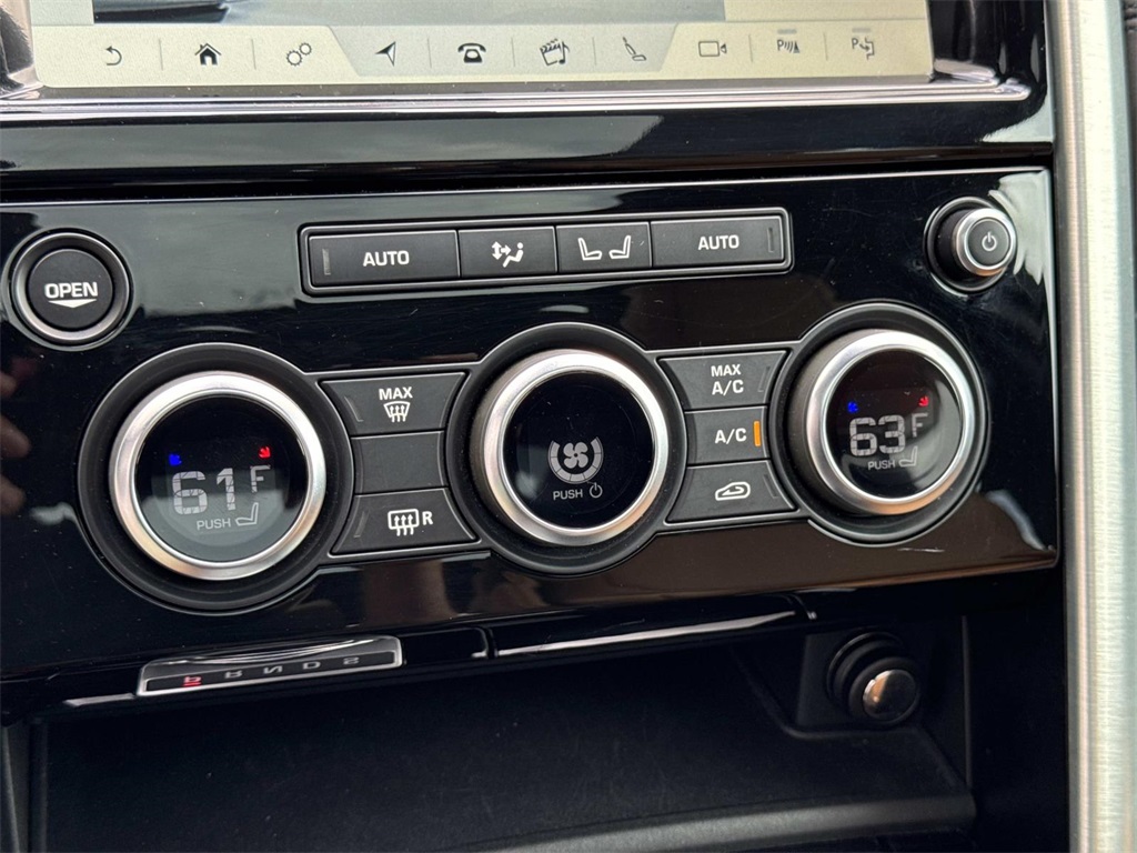 2020 Land Rover Discovery HSE photo 23