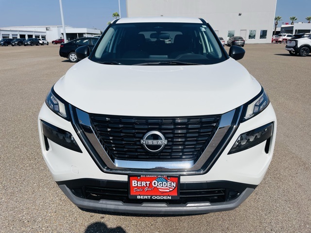 2022 Nissan Rogue S photo 2