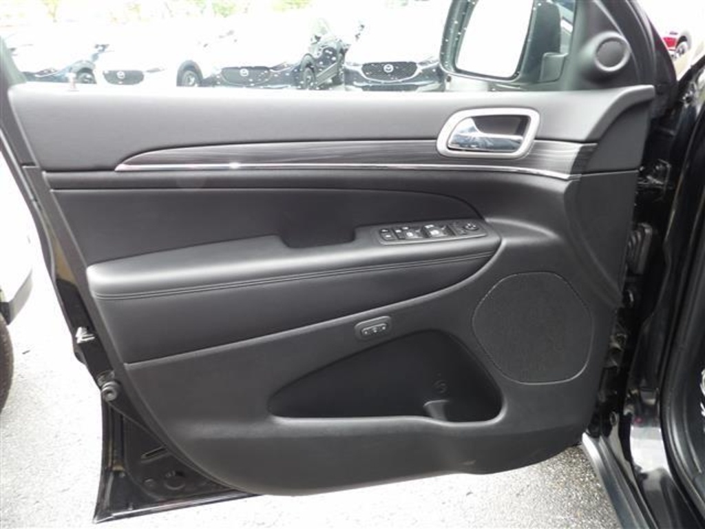 2022 Jeep Cherokee Limited photo 21