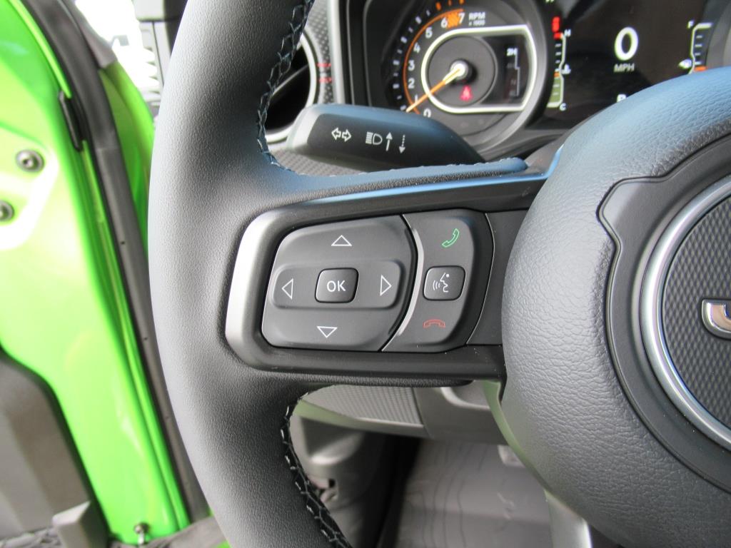 2025 Jeep Wrangler Rubicon photo 17