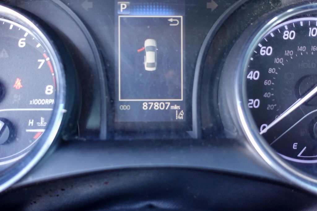 2019 Toyota Camry L photo 16