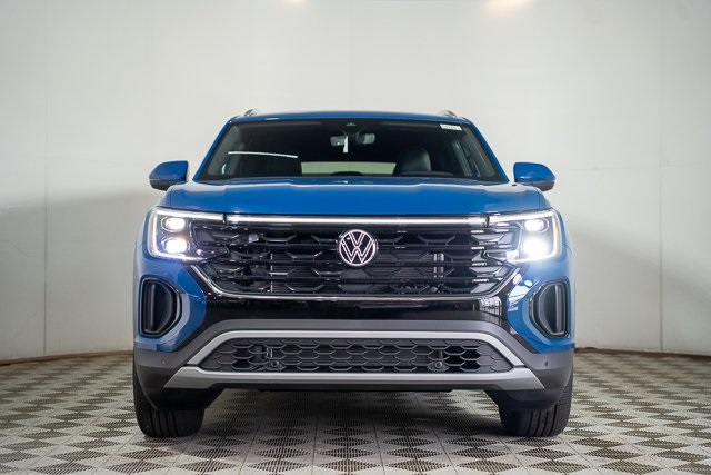 2025 Volkswagen Atlas Cross Sport SE Technology photo 3
