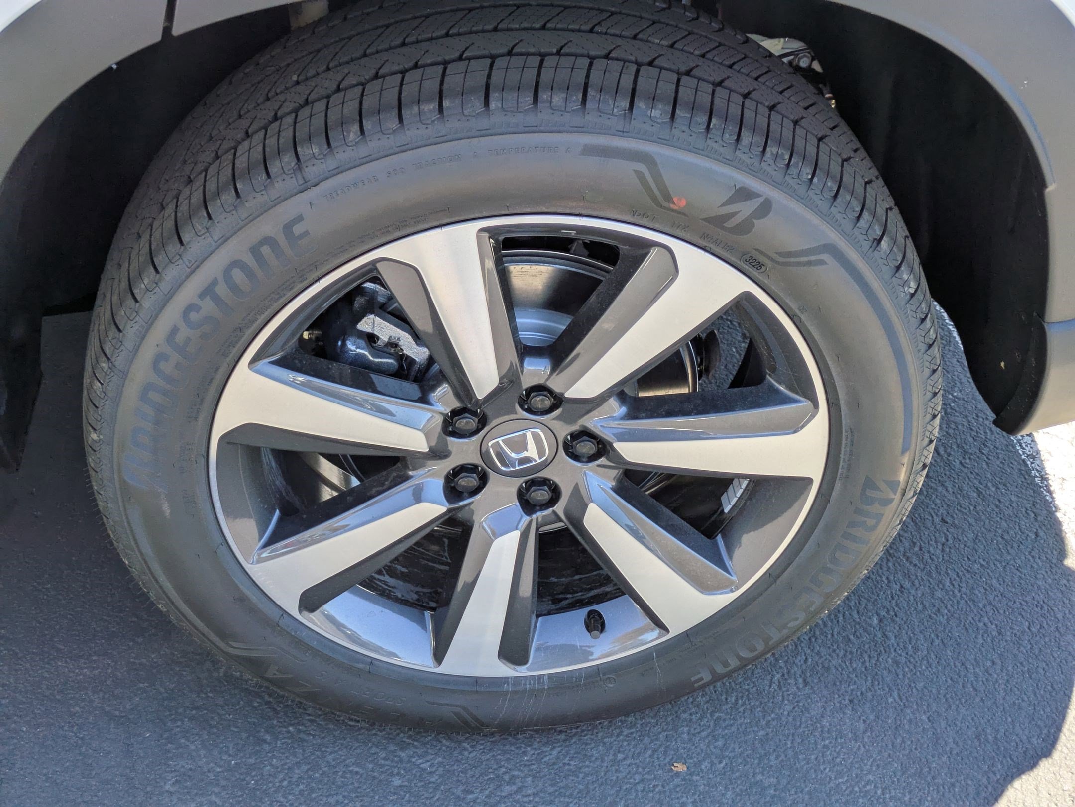 2025 Honda Pilot Touring photo 14