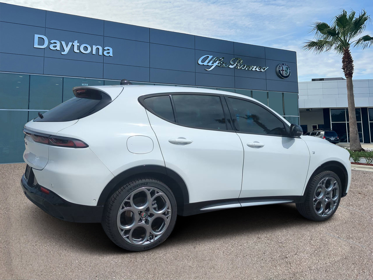 2024 Alfa Romeo Tonale Ti photo 3
